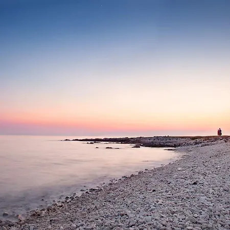 Modern Seaside In With Swimming Pool * Poreč