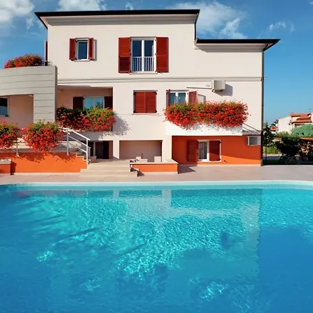Apartment Modern Seaside In With Swimming Pool Porec